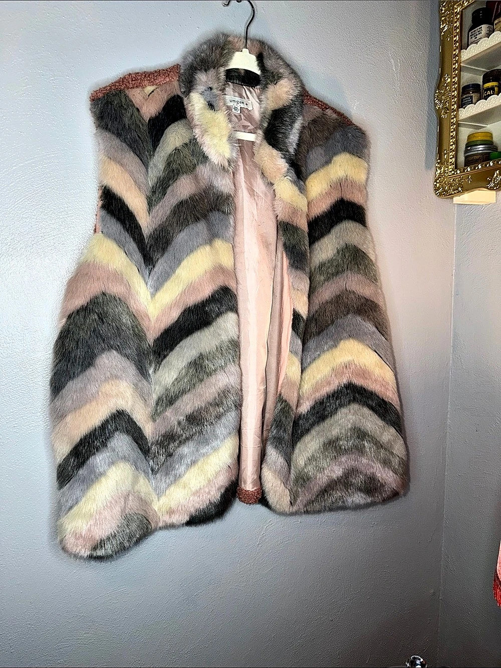 Umgee Faux Fur Chevron Vest Pink & Gray 2XL